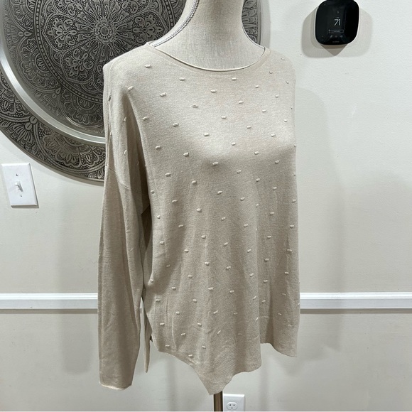 NWT Maude Vivante beige on beige swearer - Size M - Picture 7 of 8